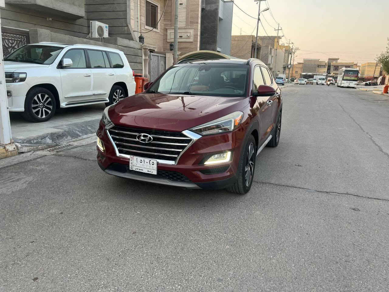 سلام عليكم
توسان19وارد ضررها جهه سايق (ابيع حزام)

نواعها هاترك حجم المحرك 2400cc

سياره فول كلش مو كلام وبس 

 هاي فول فول صدك الصدك

سياره باسمي ورقم واسط 

ماشيه 180 

مكانها واسط ب واسط 

صدر جديد دبلات جدد فيتم جديده باتري جديد 

 مسويلها ادامه قبل فتره من زمان 

سعرها 150
***********
