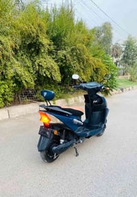 ماطور شحن للبيع الباتريات يقرن 10 السعر 500 او بيه مجال 07518673054