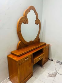أثاث غرفة نوم • ديكور • مفروشات