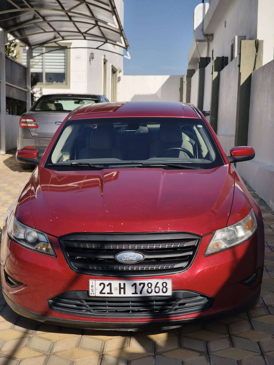 فورد تورس 2010 sel
محرك v6  حجم 3500
ضررها قطعتين بونيد و باب السائق
مواصفاتها معروفه
نقوصاتها
صدر امامي 
تبريد
و بيها بارد و شخوط ( تخريب ) 
السعر 84 وبيها مجال
عنوان بغداد مدينة الصدر
***********
