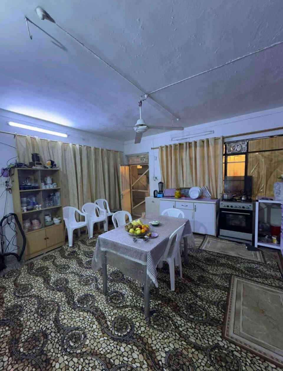 عروض مكتب نقوش للاستثمار العقاري

السلام عليكم

🏠 دار للبيع
💰 السعر: 265 مليون (بي مجال)

📍 الموقع: حي الحدباء الثانية
(قرب صيدلية الفيصل)

📐 المساحة: 240 متر
📏 الواجهة: 12 متر
🧭 الاتجاه: قبلة

🏡 تفاصيل الدار:
🔹 الطابق الأول:
▪️ غرفتين نوم 🛏
▪️ هول + استقبال
▪️ مطبخ 🍽
▪️ صحيات 🚿

🔹 الطابق الثاني:
▪️ غرفتين نوم 🛏
▪️ مطبخ
▪️ صحيات 🚿

📞 للاستفسار:
***********
***********

📌 مكتب نقوش للاستثمار العقاري
نستقبل عروضاتكم في أغلب مناطق الجانب الأيسر

🔗 لمعرفة الأسعار انضموا لقناتنا على التلكرام:
https://t.me/nukosh97
