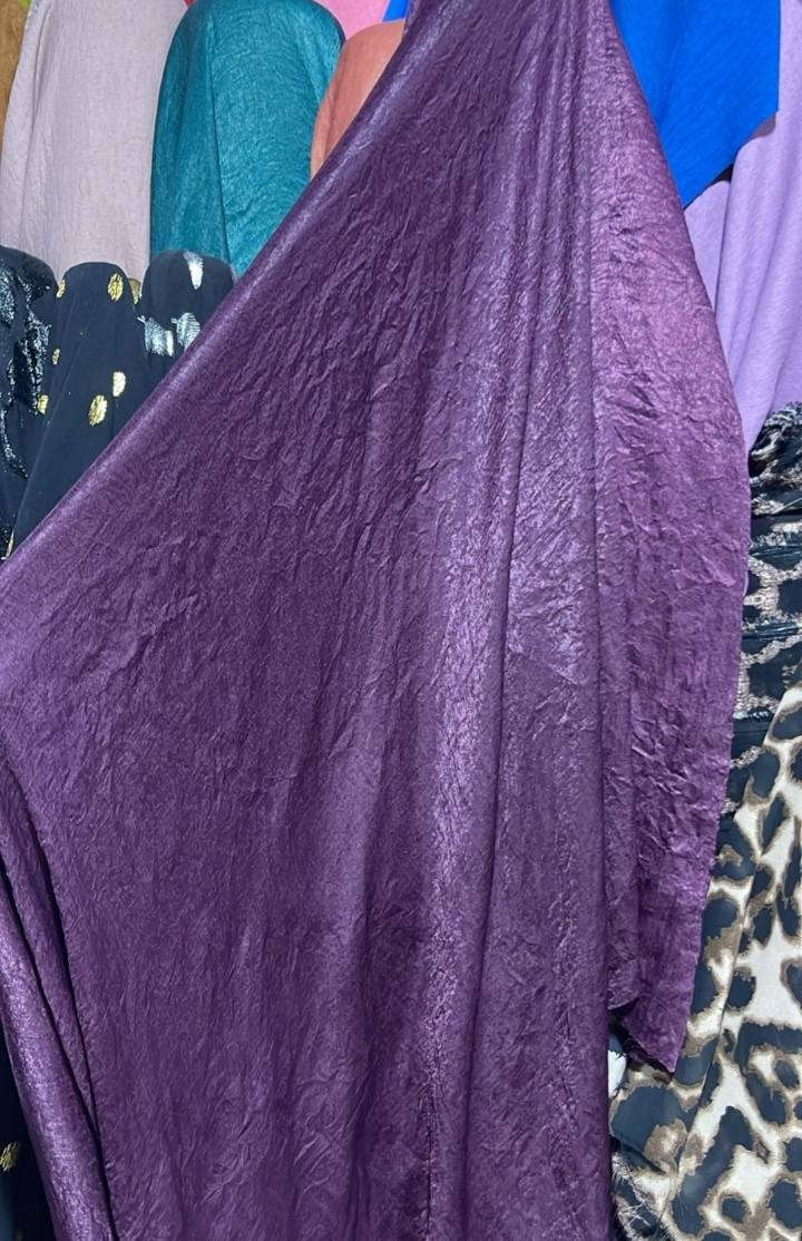 القماش علينا والتنفيذ عليكم 
اقمشتنا اجنن الوان الموسم 
البيع بالاطوال سعر المتر 3
***********
