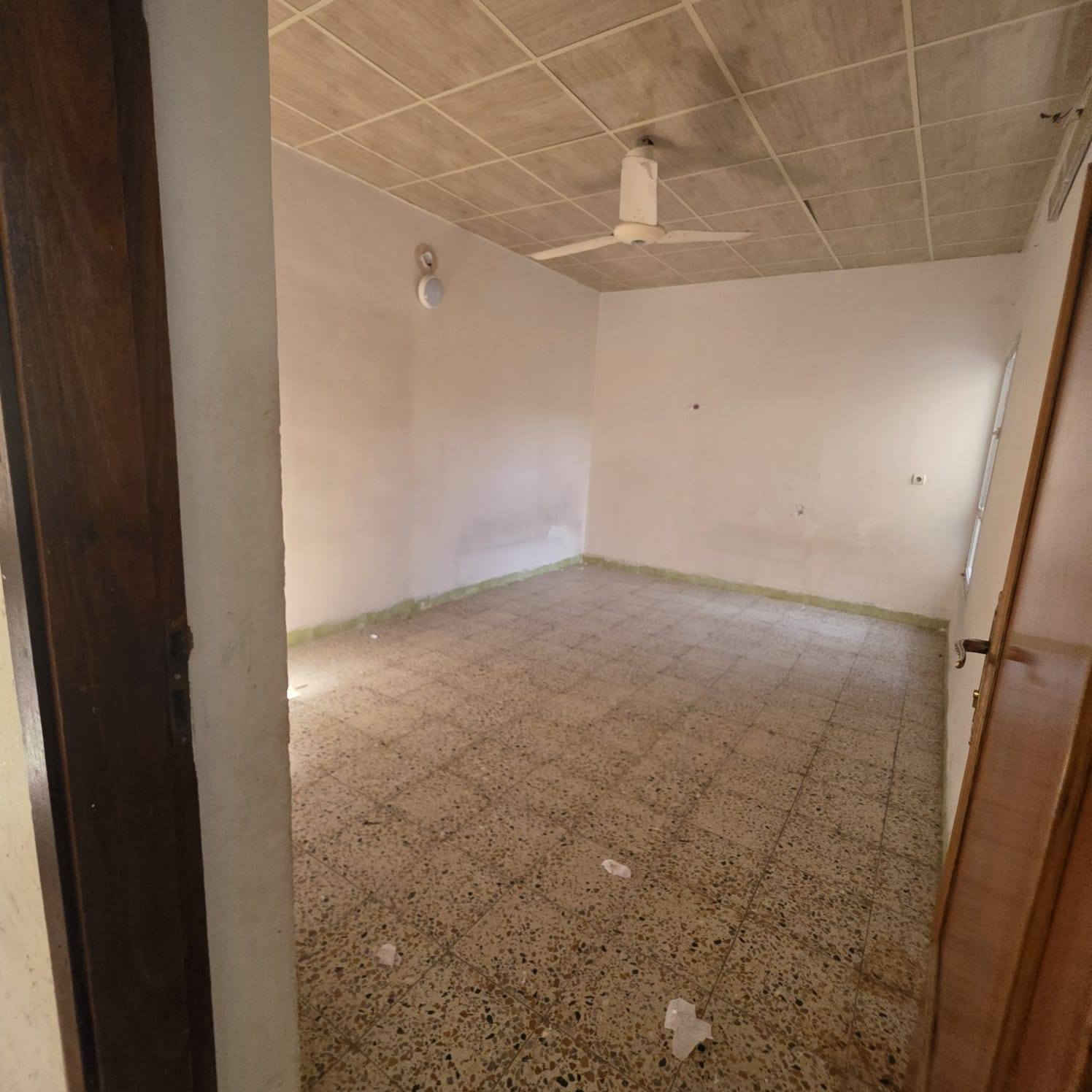 ؜🏠 عروض مكتب الرحمن 🏠
ـ ـ ـ

🔻 ( عقار للبيع // طابو   ) 

 مساحه الدار : 240متر /

 طابق الاول :  استقبال  + مطبخ + هول  + غرفه نوم عدد 2 + صحيات + سرداب +كراج وحديقة 

طابق الثاني : غرفتين نوم +هول +صحيات 

#العنـوان : حزيران (مجاور مول ماهر)  شارع 20م 

#السعر: مراسلة الصفحة 
ـ ـ ـ
نستقبل جميع العروض للدور السكنية والتجارية والزراعية بكافة مناطق كركوك
للمزيد من المعلومات مراجعة مكتب الرحمن للعقار
🔸ساحة الاحتفالات - ️شارع الغذائية - مجاور صيدلية ضحى عدنان.
أو الاتصال على:
***********
***********
*********** فيصل العقارات عقارات كركوك مكتب الرحمن @
