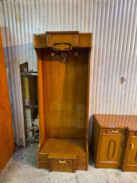 السلام عليكم معرض الشويلي لنجاره والأثاث 
غرفه ٦ وملحق صاج داخل وخارج الظهر جرجوبه
صاج شغل ثقيل جدا جدا نظيفه اخت الجديده استعمال قليل الغرفه  صاج الوجه 5 ملم والداخل 4ملم 
 للحجز والاستفسار علئ الرقم او واتساب (***********) ( *********** )
يوجد توصيل جميع المحافظات
العنوان بغداد الامين ثانيه
