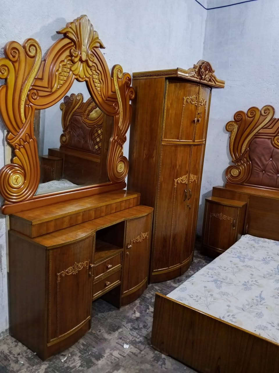 650غرفه نزاكه خمس ابواب صاج  زاويه كنتوريه اخت الجديده مال عرسان بغداد الحسينيه مال الراشديه وعندي توصيل ***********
650غرفه نزاكه خمس ابواب صاج  زاويه كنتوريه اخت الجديده مال عرسان بغداد الحسينيه مال الراشديه وعندي توصيل ***********
