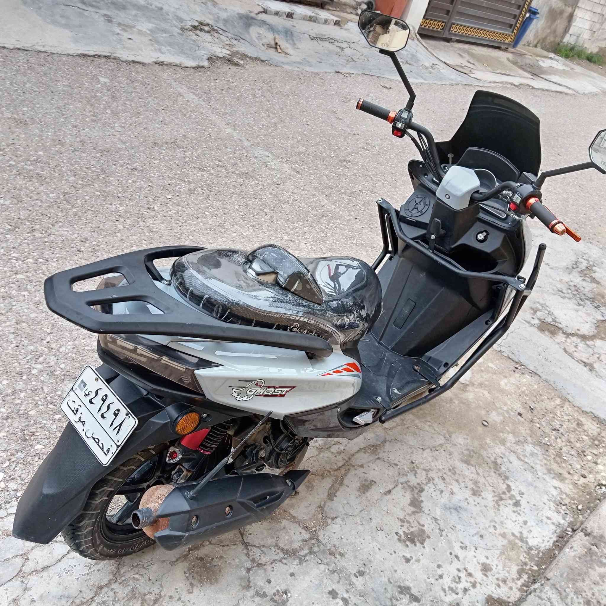 سلام عليكم
دراجه سترونج
محرك ياباني اصلي حجم 150cc
كفاله محرك ما مفتوح بيها برغي
نكره سلف +باتري جديد 
لون مميز سمنتي
دراجه كلش حلوة ونضيفه مصار شهرين من طلعت من المعرض
مكان ديالى بعقوبه ناحيه العباره
سعر 450 وبيها مجال
***********
