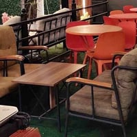 ميز حديقة • ٤كراسي • كراسي بلاستيك