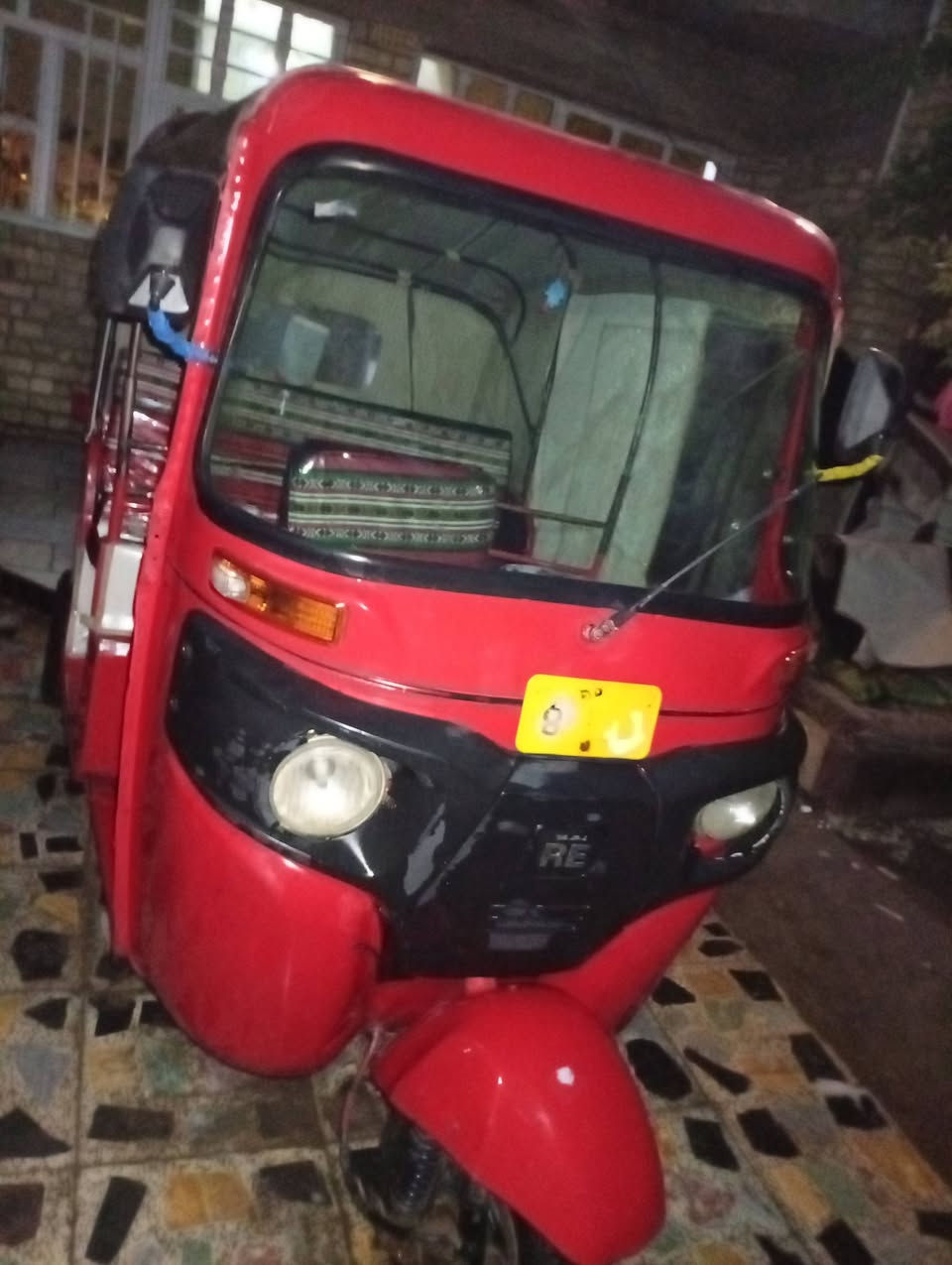 تكتك للبيع موديل 17 بس أوراق 18 المصطفى جاهزه كلشي مابيهه ثلاث ملايين وميه 3100 مكاني بغداد البلديات ***********
