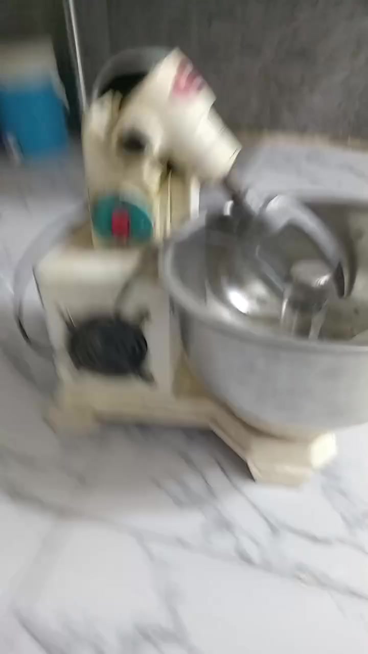 السلام عليكم تخم تركي ٧ مقاعد مبي ضرر مع الكوشات والمفرش ب١٠٠ 
عجانه ع الفحص تاخذ ٧ كيلو الدبل ب١٠٠ مكاني الديواني الشراي فقط خاص


**إذا كنت صاحب هذا الإعلان وتريد حذفه لأي سبب، رجاءا أرسل رسالة إلى الدعم الفني**