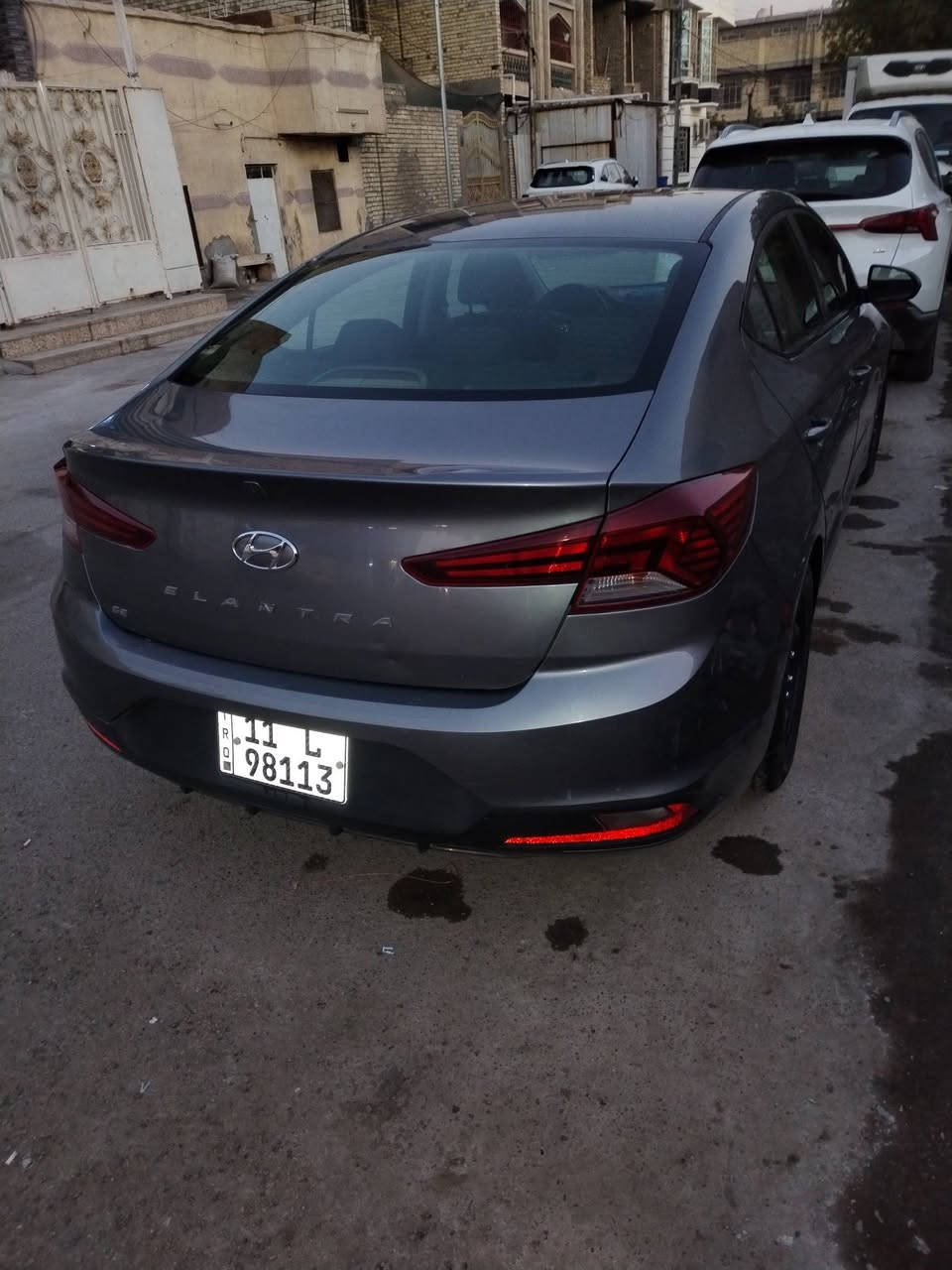 السلام عليكم 
النترا ورد امريكي موديل 19
للبيع ماشيه 106,000 ميل 
الحادث جاملغ وبنيد بدون شواصي 
صفحه اليمنه جايه بيها رش صبغ من امريكا 
السعر( 130) وبيها مجال العنوان بغداد مدينه الصدر 
***********
