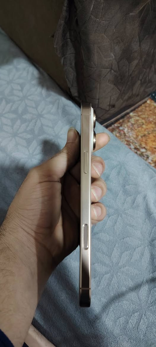 ايفون 16 برو ماكس za
ذاكرة 256 
دبل سيم كارت 
بطارية 100 الجهاز نضيف مع كارتون التلفون 
السعر خاص او الاتصال ع رقم 
***********
واتساب موجود
