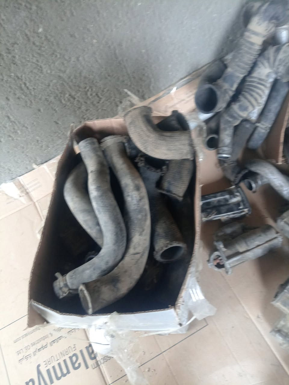 سلام عليكم غراض  ستاركس كلشي موجود حاوي 
شنو تريد عندي موجود هذا رقمي مكان السماوه الناحيه سوير ***********
