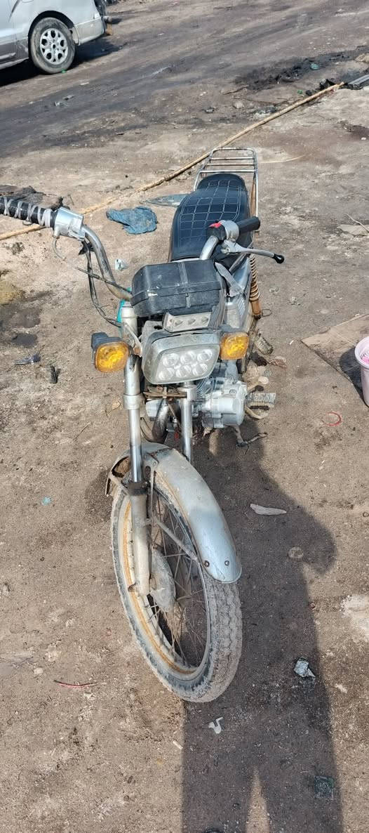 دراجه يراني للبيع 5 كير 2003 سعر 500الف اوراق مكاني البصره *********** الهارثه
