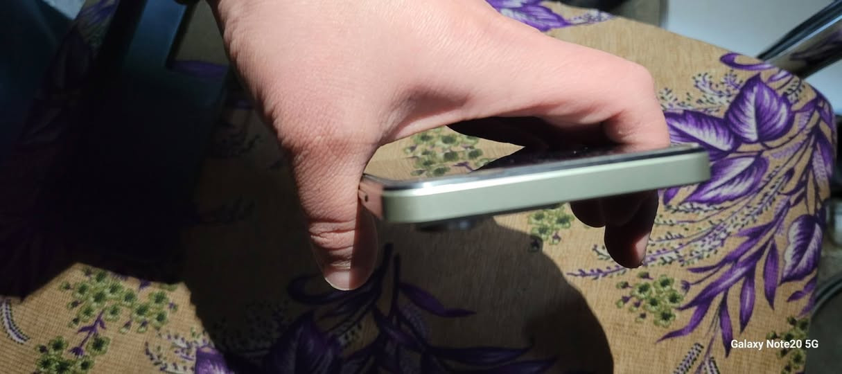 السلام عليكم ريملي c75 ذاكرة 512 رام 16 كامل ملحقات السعر 180بي مجال بسيط


**إذا كنت صاحب هذا الإعلان وتريد حذفه لأي سبب، رجاءا أرسل رسالة إلى الدعم الفني**