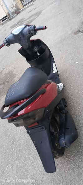 سلام عليكم دراجة ماكس للبيع بوشة 55 الدراجة خير من اللة  مكينة  ولا مجفت ولا دخان كبريتر  جديد تيرات جدد الدراجة علئ اصل الشركة   السعر  900 او مروس اربعة كير  وبيهة مجال  مكاني كوت للستفسار *********** وشراي يدلل
