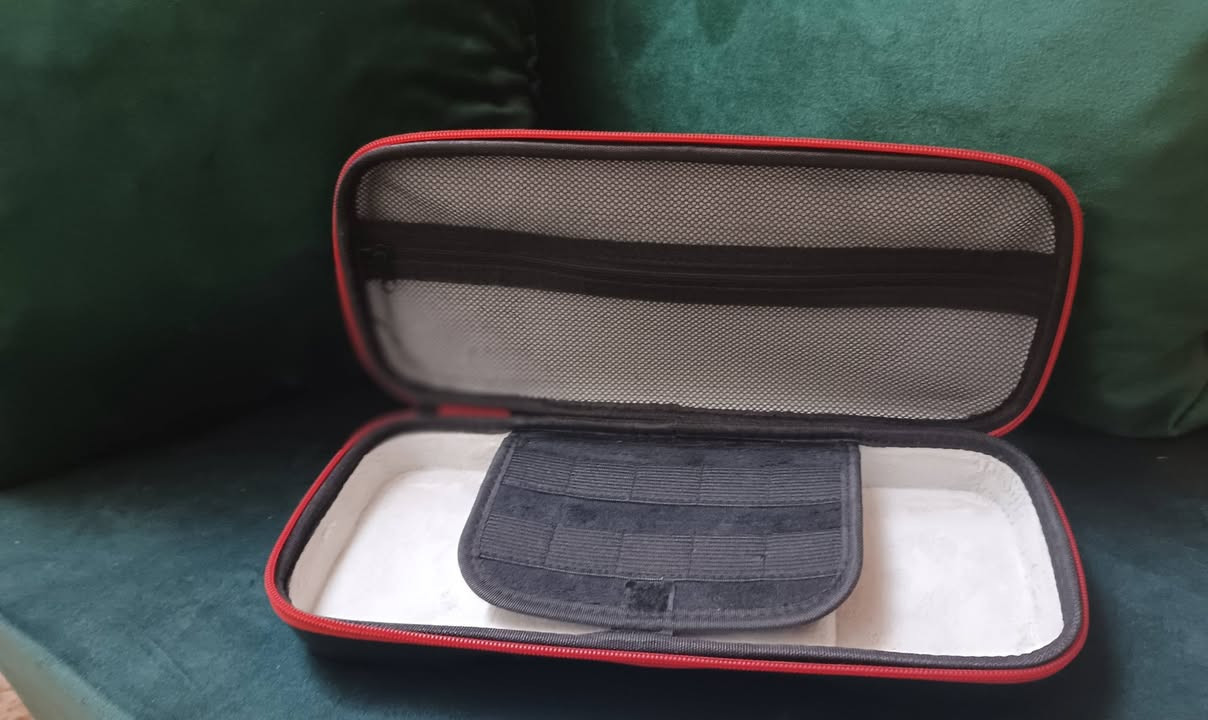 ‏السلام عليكم 
‏للبيع جهاز ASUS ROG Ally Extreme 
‏🔹 SSD M.2 بسعة 512GB 
‏🔹 RAM 16GB بسرعة 6400MHz 
‏🔹 نظافة 85% – الجهاز غير مفتوح نهائيًا ولم يدخل تصليح  
‏🔹 الملحقات كاملة عدا الكارتونة 
‏🔹 جنطة أصلية + حساب ستيم مليان ألعاب قوية وحصرية هدية 
‏🔹 يحتوي ألعاب بلايستيشن 5 + بلايستيشن 3 
‏
‏💰 السعر: 525 قفل 
‏📍 الموقع: مدينة الصدر – قرب سوق الكيّارة
 📞 لتواصل ***********
