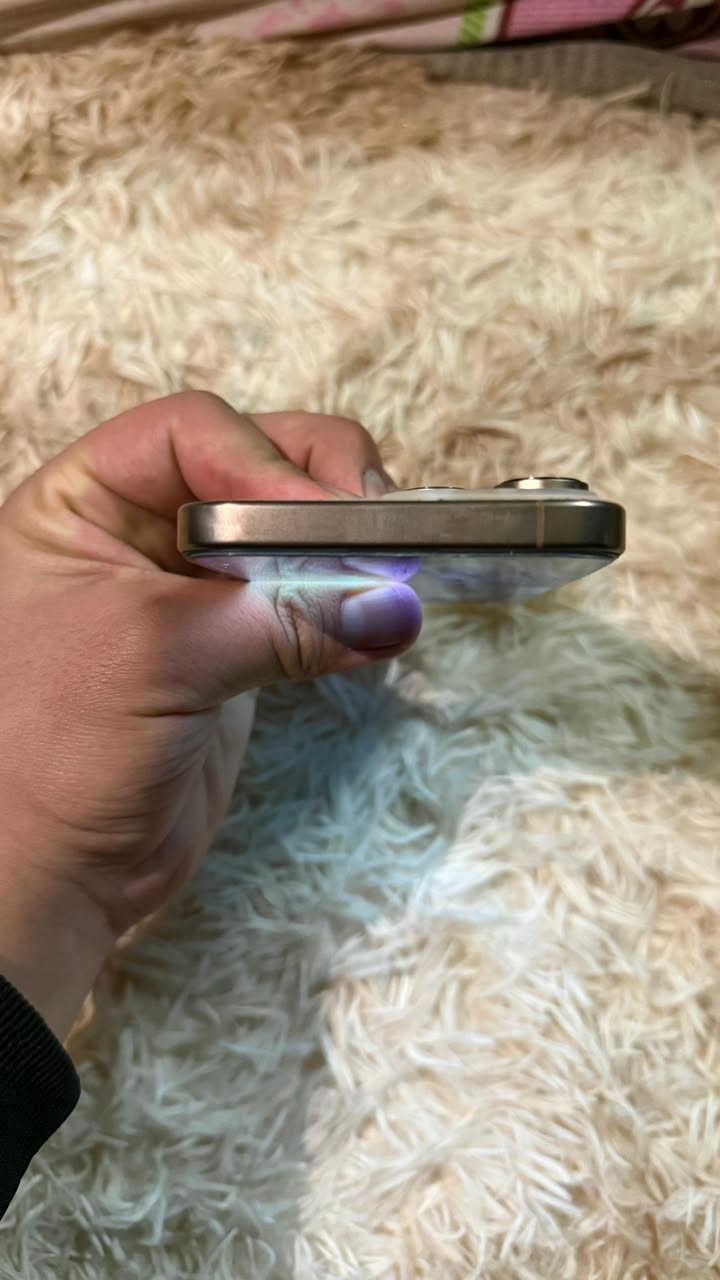 للبيع ايفون 16 Pro max برو ماكس ذاكرة 256 بطارية  95 دورات الشحن 291 جهاز نضيف لووك مفتوح مبدل فقط شاشة اصليه وكالة سعر الجهاز 890 الف وبي مجال بسيط


**إذا كنت صاحب هذا الإعلان وتريد حذفه لأي سبب، رجاءا أرسل رسالة إلى الدعم الفني**