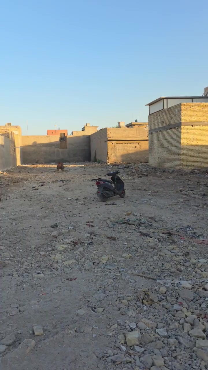 عندي قطعة أرض مساحة ٨٠٠ متر واجهة ١٤ متر ونزال ٥٧ متر سعرها ١٣٠ وبيهه مجال طابو ملك صرف زراعي سند ٢٥ يعني ملك في منطقة بوب الشام قرب السواري عل تبليط فرع ابو مصطفى السوداني مدفونة ومحدولة كامله تطلع سعر ١٠٠متر ١٥ مليون  اريد ابيع لان السوك واكف وماكو بيع الاتصال
حسين نعمة الساري  ***********
عندي قطعة أرض مساحة ٨٠٠ متر واجهة ١٤ متر ونزال ٥٧ متر سعرها ١٣٠ وبيهه مجال طابو ملك صرف زراعي سند ٢٥ يعني ملك في منطقة بوب الشام قرب السواري عل تبليط فرع ابو مصطفى السوداني مدفونة ومحدولة كامله تطلع سعر ١٠٠متر ١٥ مليون  اريد ابيع لان السوك واكف وماكو بيع الاتصال

عندي قطعة أرض مساحة ٨٠٠ متر واجهة ١٤ متر ونزال ٥٧ متر سعرها ١٣٠ وبيهه مجال طابو ملك صرف زراعي سند ٢٥ يعني ملك في منطقة بوب الشام قرب السواري عل تبليط فرع ابو مصطفى السوداني مدفونة ومحدولة كامله تطلع سعر ١٠٠متر ١٥ مليون  اريد ابيع لان السوك واكف وماكو بيع الاتصال
