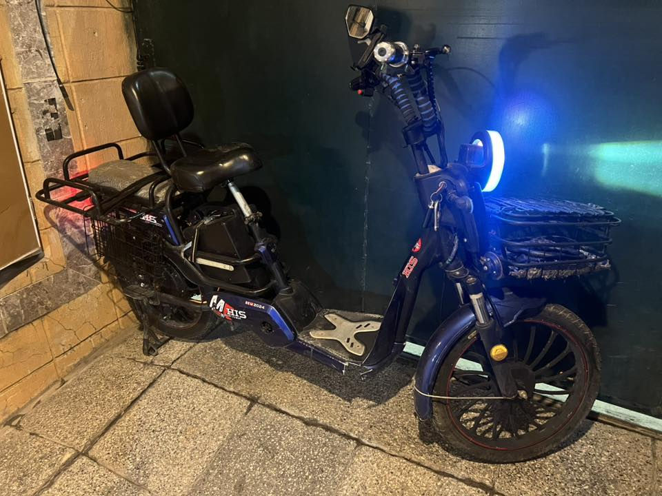 دراجة شحن بطاريات جددسيبايه سلات السعر 350 بغداد تايرات جدد
***********
