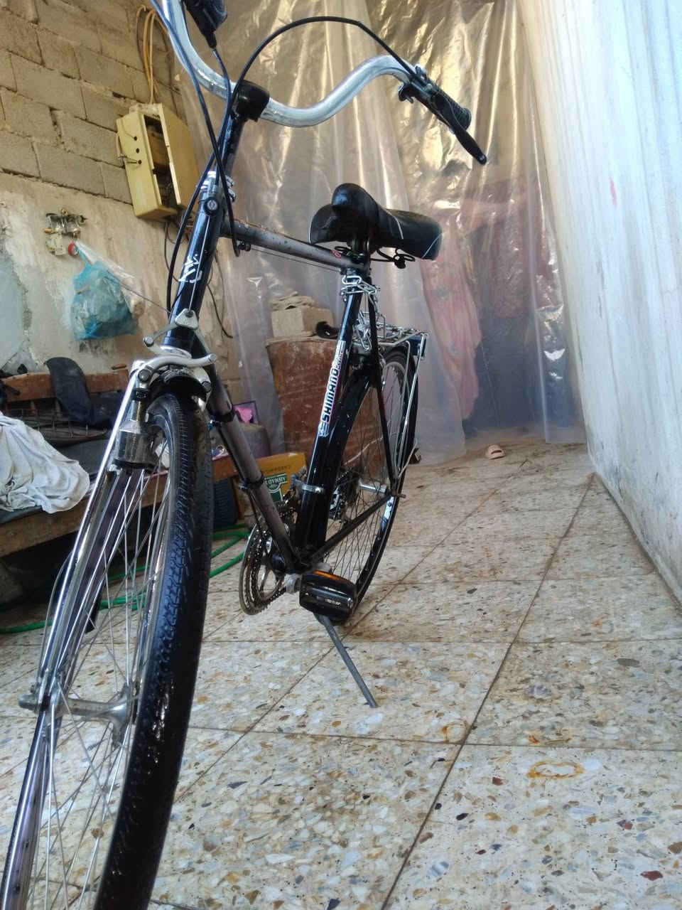 بايسكل للبيع نوعيه شيمانو c700 كامل مكمل مابي نقص بايسكل خفيف كلش رياضي السعر 110 وبي مجال العنوان بغداد الامين الثانيه رقم ***********
