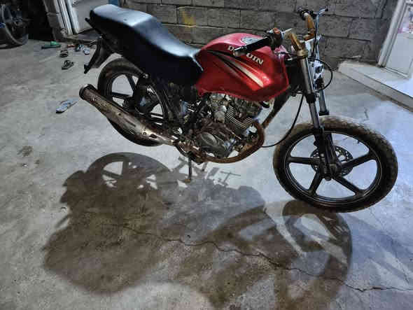 سلام عليكم دراجه شغاله كلشي مابيهاا سعر ١٥٠ وبيهاا مجالي مكاني جلولاء *********** بس بنجر تاير لمامي
