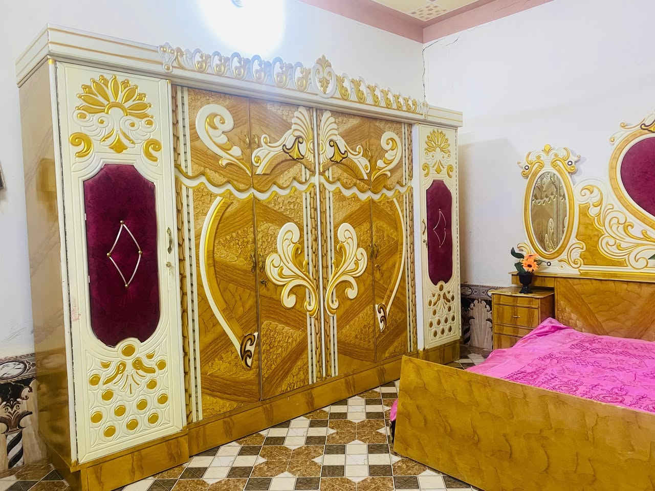 غرفه نوم عراقيه حطاطه تصميم تركي نضافه فول استخدام قليل جدا السعر 900بي مجال العنوان  البعبيد الاتصال ***********
