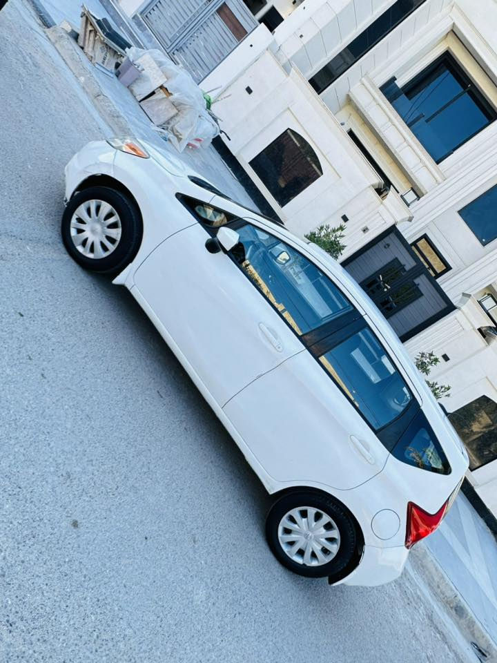 للبيع نيسان فيرسه 2016
كير اوتوماتيك 
محرك 1800 مكفول 
ABS بريك
عدادات دجتال
شاشه كبيره اندرويد مع كامره خلفيه 
تحكم ستيرن جهتين 
ماشيه 44 حقيقي 
داخل نظيف جداً 
جمييع الأيرباكات سليمه 
تبريد ممتاز 
تدفئه ممتازه 
تخم تاير جديد 
باتري جديد 
صبغ قطعتين فقط من امريكا 
بدون ضرر داخلي نهائيًا 
السعر 85 ورقه 
مكاني الغزاليه 
***********
