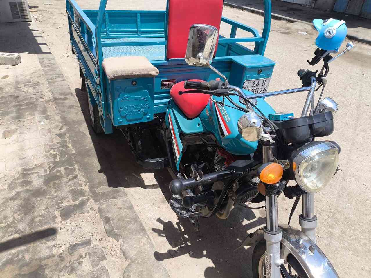 جمره دولفين موديل 23
سنويه بأسمي 
كامله مكمله كلشيء مناقصها 
مكانها هوير صغير
للأستفسار ه‍ ***********
