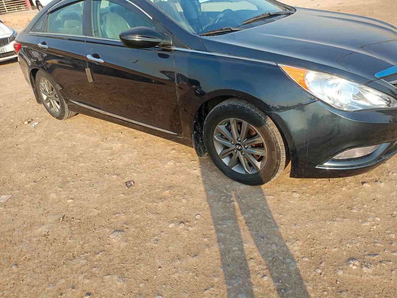 سلام عليكم سوناتا للبيع 2013وارد امريكي ضررهه بس بنيد رقم بغداد سنويا مجدده سيارة باسمنه السعر دفتر وخمسة وبيها مجال سيارة جاهزة من أي نقص العنوان واسط العزيزية الاتصال ع رقم الهاتف ***********
