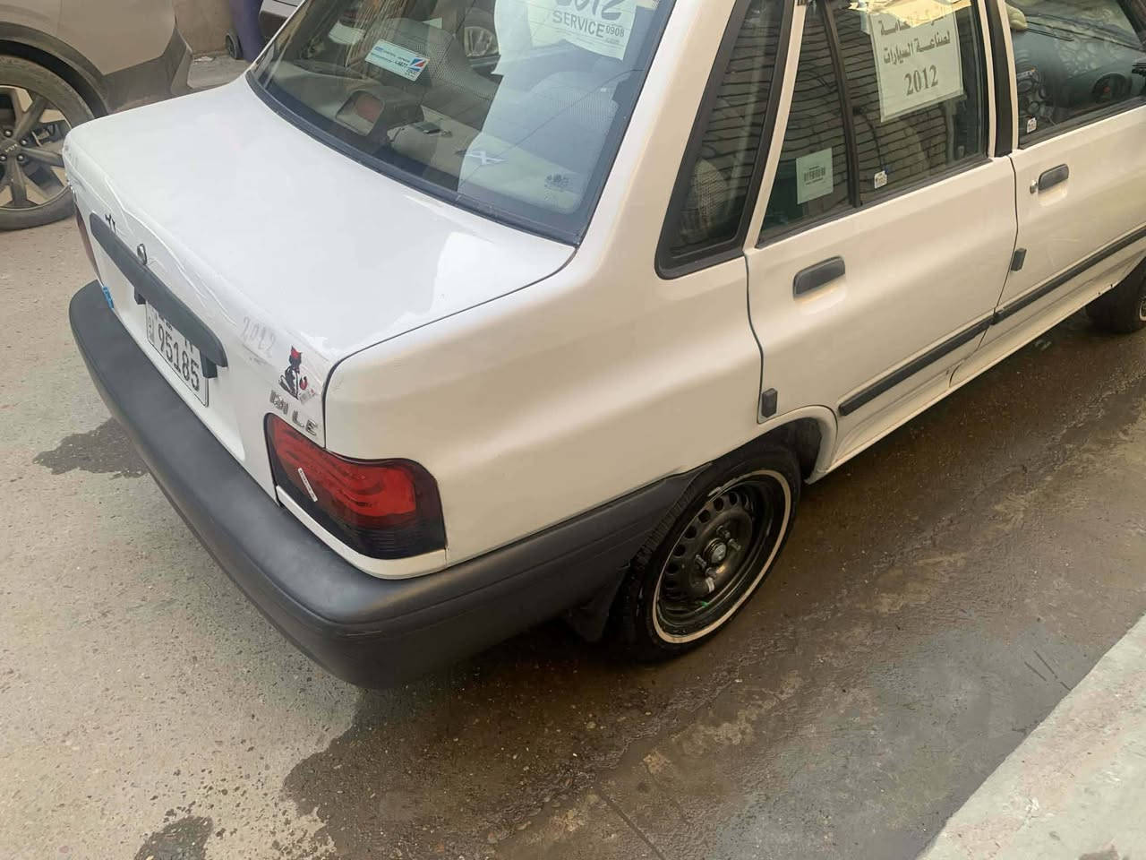 سلام عليكم
سايبة ١٢  مكفولة من التبديل والمعجون والصبغ السيارة جديدة وتضيفة بمعنة الكلمة 
تبريد ثللجة  ستخدام شخصي 
تخم تاير خط ابيض جديد 
السيارة باسمي تحويل ثاني يوم 
السعر ٣٧ وبيهة مجال قليل 
العنوان البلديات قرب جامع سيد صلاح 
رقم الهاتف *********** واتساب فقط

