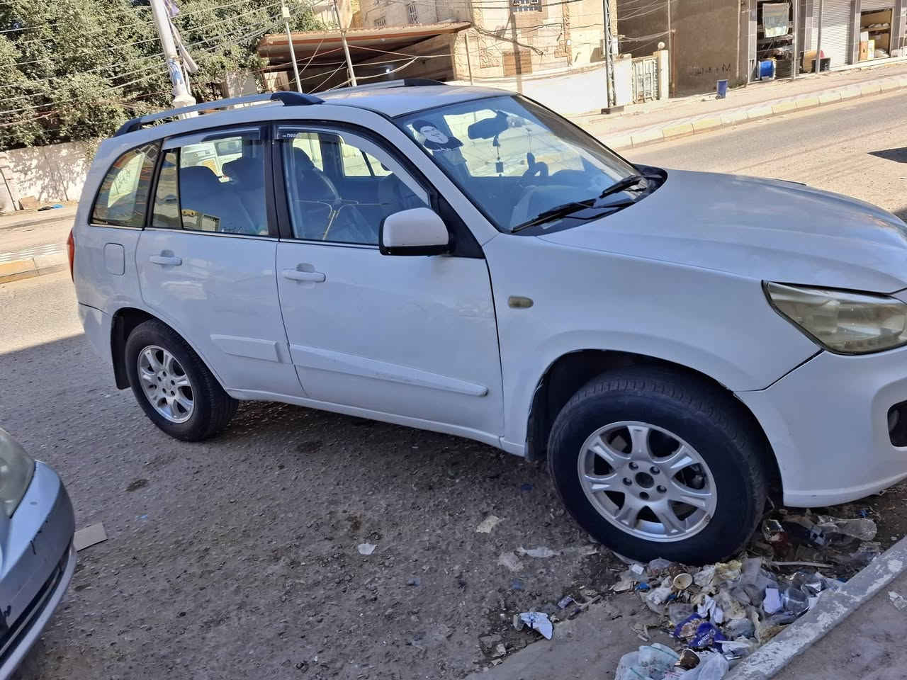 تيكو موديل ١٤
 مكينه 2000
كير مكيانكي المرغوب 
تخم تاير 
حداديه 
تبريد 
كشن جلد 
حساسه 
تحكم استيرن 
تاب ايباد 
كامره خليفه
بيه خياس بيسط مصلح
مكفول من ضربه القويه العيب الشرعي  .
رقم انكليزي بسمي احولك 
سعره ٦٠وبيه مجال بسيط حك الجيه
مكاني ناصرية مركز. وات ساب ***********
