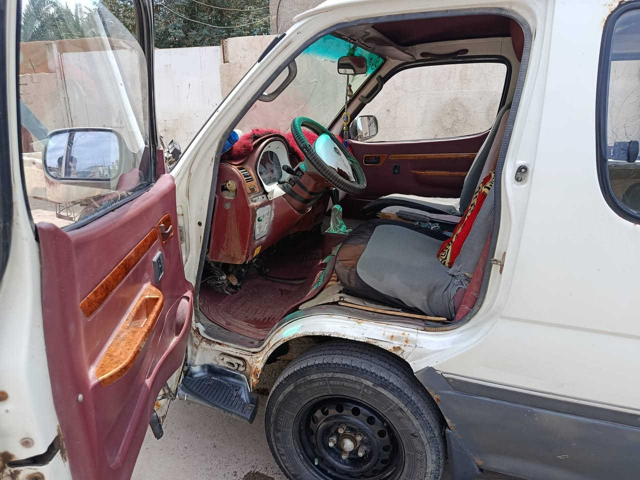 سياره موصليه سياره محركها ونجي تماتيك سياره بعدتي نظيفه السعر 30 وبيها مجال بسيط وكان بصره مدينه ***********
