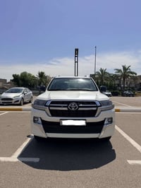 لاندكروز 2021 خليجي   مكفولة السعر 545 وبيها مجال  ماشية 69 الف كيلو م...
