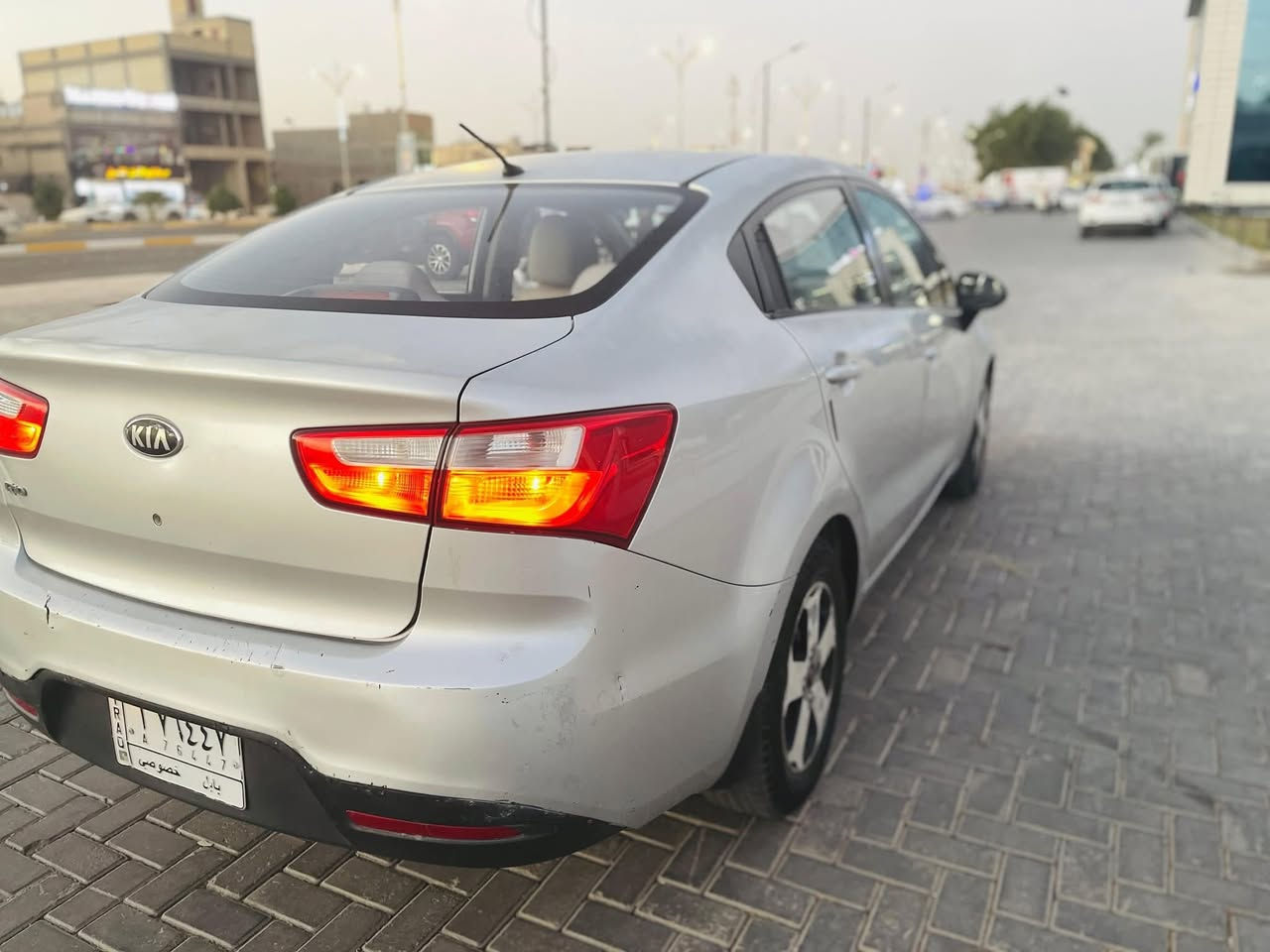 كيا ريو 2014 مكفولة مـٰن الحادث بيها صبغ فقط بالجاملغات الاماميه بسبب الجراد وبيها شويه جراد بالبنيد والقمارة 
گير ومحرك مكفولات 
حجم المحرك 1600
رقم بابل 
السيارة موجودة بكربلاء وصاحب السنوية هم مـٰن كربلاء 
السعر 87 وبيه مجال شويه
للاستفسار اتصال على الرقم ***********
