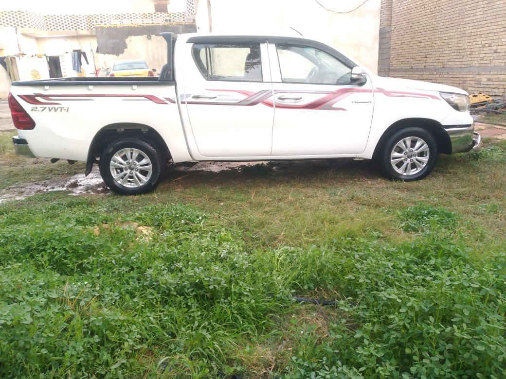 السلام عليكم بيكم موديل 17للبيع  
بيها ضربه خفيفه شباك وبنيد  سنويتها 29 ماشيه 190 السياره مكفوله سابقا  العنوان الشطره بيها خط ع الكهرباء  
للتواصل ***********
