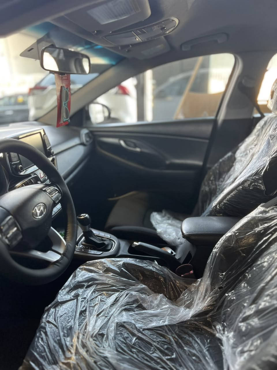 النترا 2018 
مواصفات GT
فول السيارة عدا البصمة والفتحة
تدفئة كشنات
تدفئة ستيرن
رادارت امامي جانبي
تشغيل عن بعد 
بيها شوية صبغ بل صندوق 
مكينة 20 دوش
كير At
للبيع او للمراوس
السعر 122 وبيها مجال 
للاستفسار اكثر غير متواجد خاص
***********
