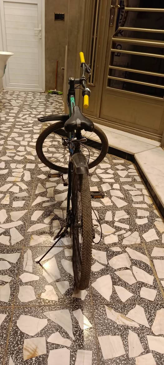 اسلام وعليكم بايسكل جبلي للبيع حجم 26 البايسكل نضيف بس الويل الخلفي بي عواج بس هاي مشكلته السعر 50 وبي مجال الشراي يتصل على هاذة الرقم ***********
