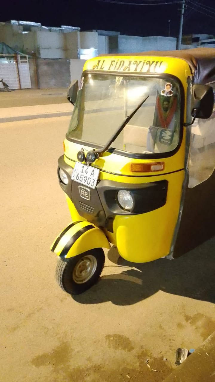 تكتك باجاج موديل 20 مصبوغه صبغ عام جماليه رقم وسنويه جاهزه كبل للشارع لا تنقيص ولا تبخير سعر ٥٢٠٠ وبيها مجال قليل عنوان بصره تنومه 
رقم بس واتساب
***********
