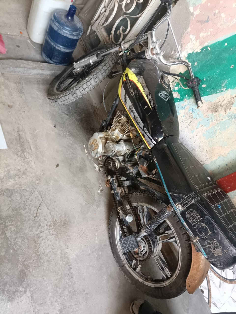 للبيع بسعر مناسب لاستفسار ***********
