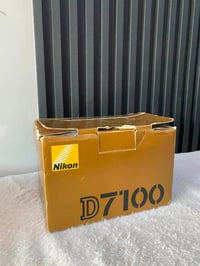 Nikon D7100 • شاتر 18k • نظيف مع الكرتون