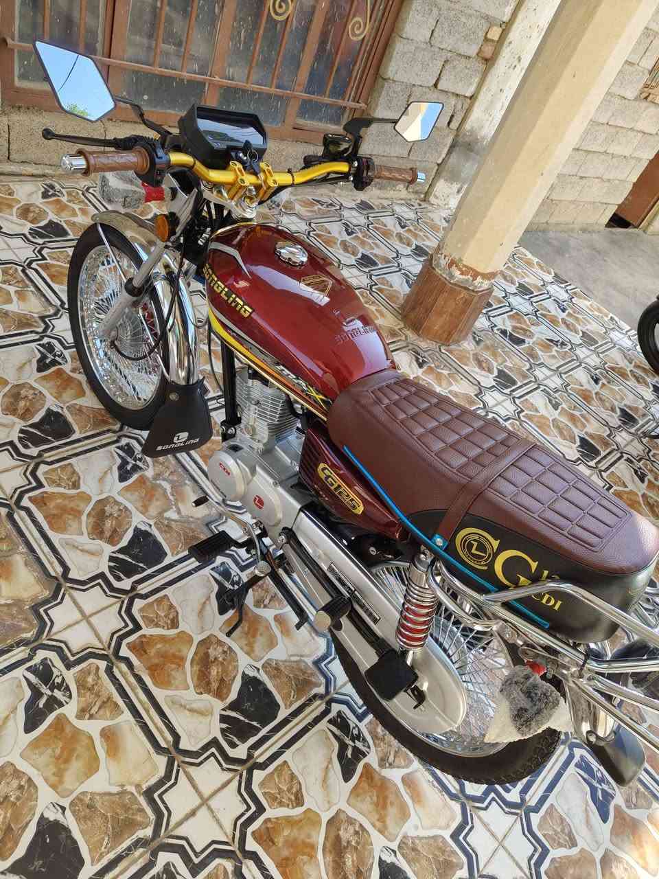 دراجة تايكر موديل 25 صار شهرين من أخذتهة مثل ماموضح بل صور ول نضافة وبل حقيقة أحلة بعد دراجة جديدة ومزودة رياضي سكان رياضي مري رياضي صالانصة رياضي وقواس هم بيهة وعقل رياضي درع رياضي)رايدهة مراوس بوكسر فقط مراوس مابيع ***********
