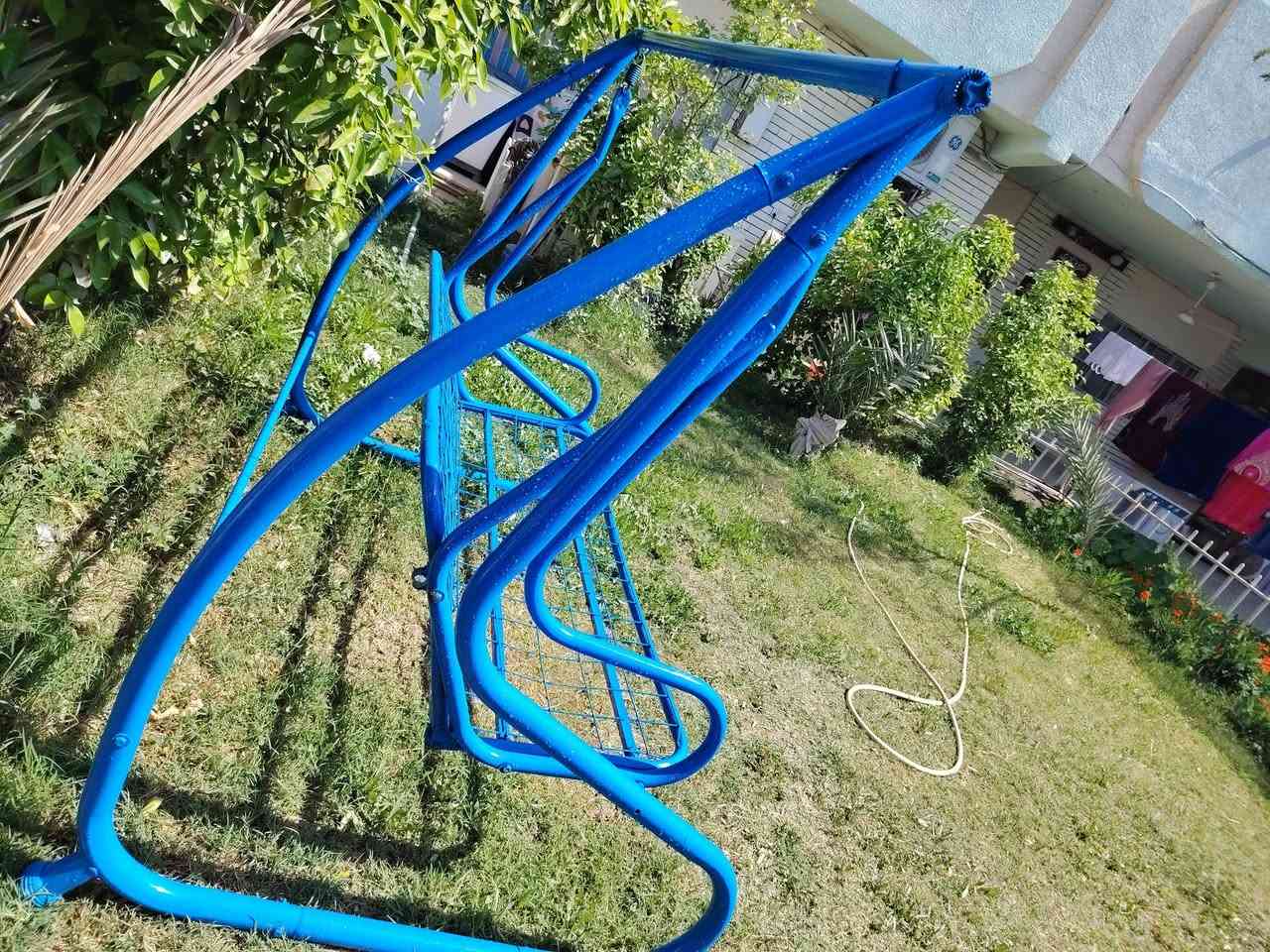 للبيع مرجوحة حديقه نظيفه جدا مابيه اي ضرر ولازنجار ولامصلحه نهائي سعره 150 الف في مركز مدينة الحله حي الزهراء قرب مجسر الام مقابل دائرة التقاعد موبايل ***********
