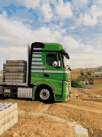 سلام عليكم خوان موجود سياره البيع موديل ٢١٧ فول مواصفات جهاز ١٥الستفسار(***********
