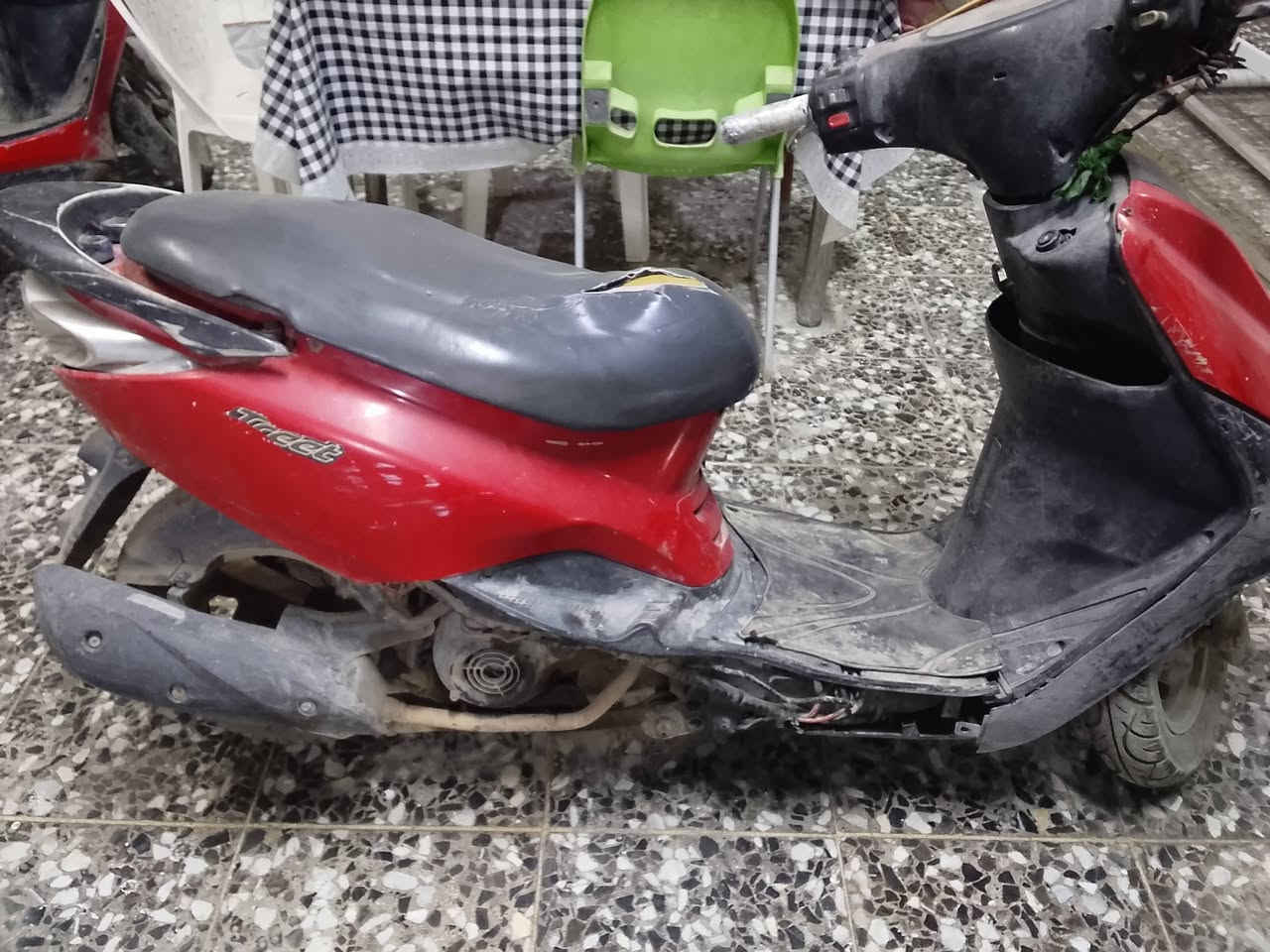 السلام عليكم دراجة للبيع دراجة بيريز شغالة بس رايدلها ترتيب مثل ماشوف بل صورة سعرها 300وبيها مجال المكان الكاظمية الرقم ***********و متواجد واتساب
