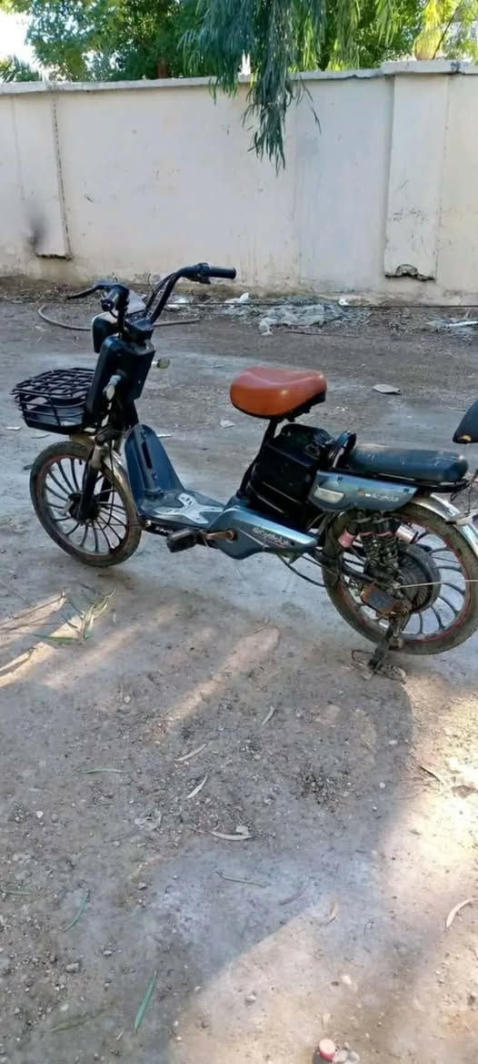 متاح ماطور شحن البطاريات جدد مفحوصه كما موضحه بل صوره استعمال تقريبا شهر ونص بس  يرادلو شاحنه وبنز السعر 150 الف مكاني هيت


**إذا كنت صاحب هذا الإعلان وتريد حذفه لأي سبب، رجاءا أرسل رسالة إلى الدعم الفني**