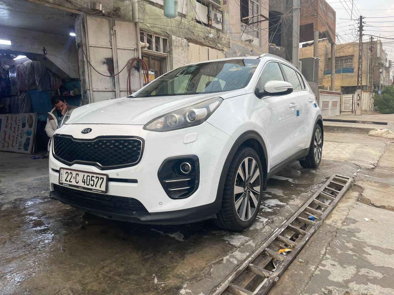 السلام عليكم
سبورتج 17  خليجي  
رقم دولي اربيل
مكفولة كفالة عامة  عده الي مأشر عليه بل صوره
المواصفات: 
فول تحكم ستيرن
تبريد قطعتين 
حساسات أمامية 
حساسات خلفية 
مري كهرباء 
اشير بالمري
شاشة اعطال
كامره  
يدات ابواب نيكل 
محرك 2000 دوش
كروس مثبت سرعه 
ثلاث وضعيات قيادة 
‏ECO
‏SPORTS 
‏NORMAL 
وباقي تفاصيل سبورتج معروفه 
تخم تاير جديد 
باتري جديد 
السعر 163
العنوان بغداد الشعب 
للاستفسار 
***********
