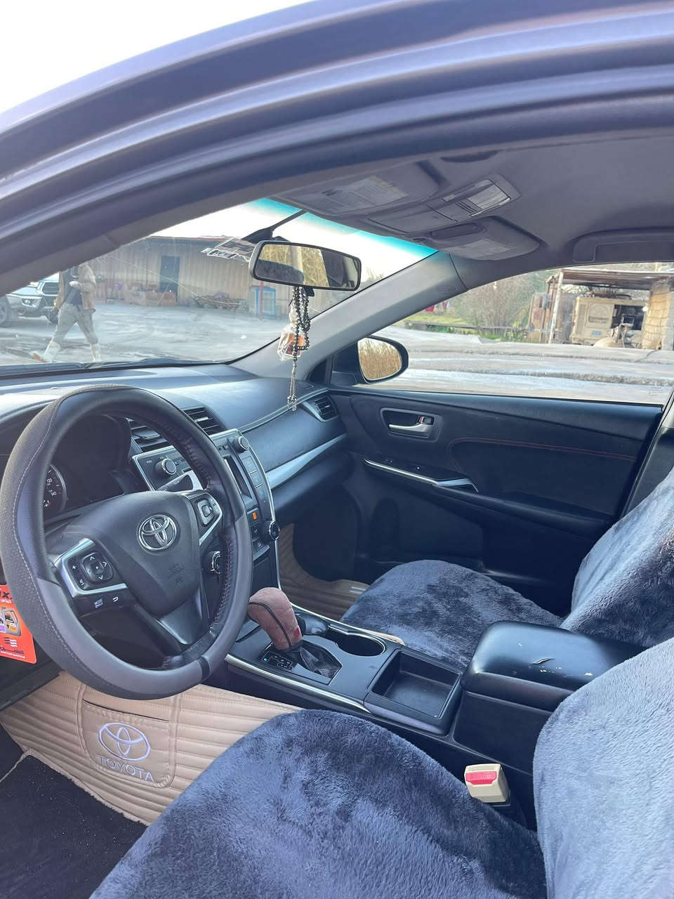 كامري 2017 أمريكي
بونيد وجاملغ سكن بدون دواخل

 ماشية 62 الف ميل حقيقي سيارة كير محرك بشرط شركة

 تدفئة تبريد صدر كله بشرط
السعر147 وقابل للتفاوض
مكاني تكريت 

تواصل***********
