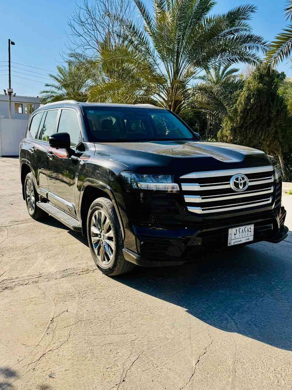 السلام عليكم
من رخصة الادمن المحترم 🙏

تويوتا لاندكروزر 🔱

فئة GXR 🔱

موديل 2024 خليجي بريم 🔱

محرك v6 دبل توربو 🔱

رقم بغداد مميز 🔱

مواصفات السيارة 
—————————
‎تشغيل عن بعد 
تدفئة مقاعد 
حساسات 360 
كامرات 5 
جنطة كهرباء 
تحديد مسار
مثبت سرعة وهالامور 
نقاط عمياء بالمري 
شحن لاسلكي 
—————————-
‎السيارة مكفولة عدا شبر واحد فقط بمقدمة البنيد مصبوغ 
والسيارة جدا نظيفة استعمال شخصي وصيانة داخل وكالة ساز والسيارة باسمنا تحويل مباشر 

والسعر جدا مناسب بالنسبة لخواتها 
للاستفسار عن السعر والتفاصيل 

مهندس ازهر 
***********
