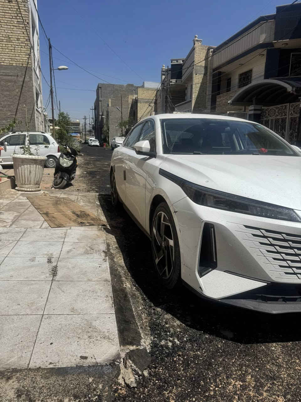 للبيع نقد فقط شاناجان ايدو بلس 2025
سيارة ماشيه 30 الف كيلو
بيها رصعه صغيره بل صندوك والبك لايت الأيسر مكسور
السيارة فول مواصفات اعلى فئة
السعر 28 مليون وبيها مجال للشراي 
مكان السياره بغداد العطيفية
***********
