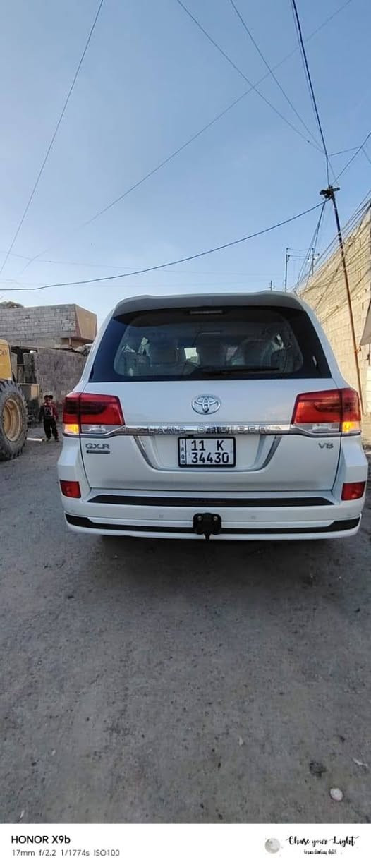 سلام عليكم لاندكروزر موديل 2020 فطيم كفاله عامه ماشيه 160الف للاستفسار الاتصال ***********
